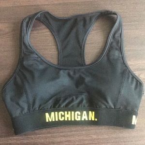 Black sports bra